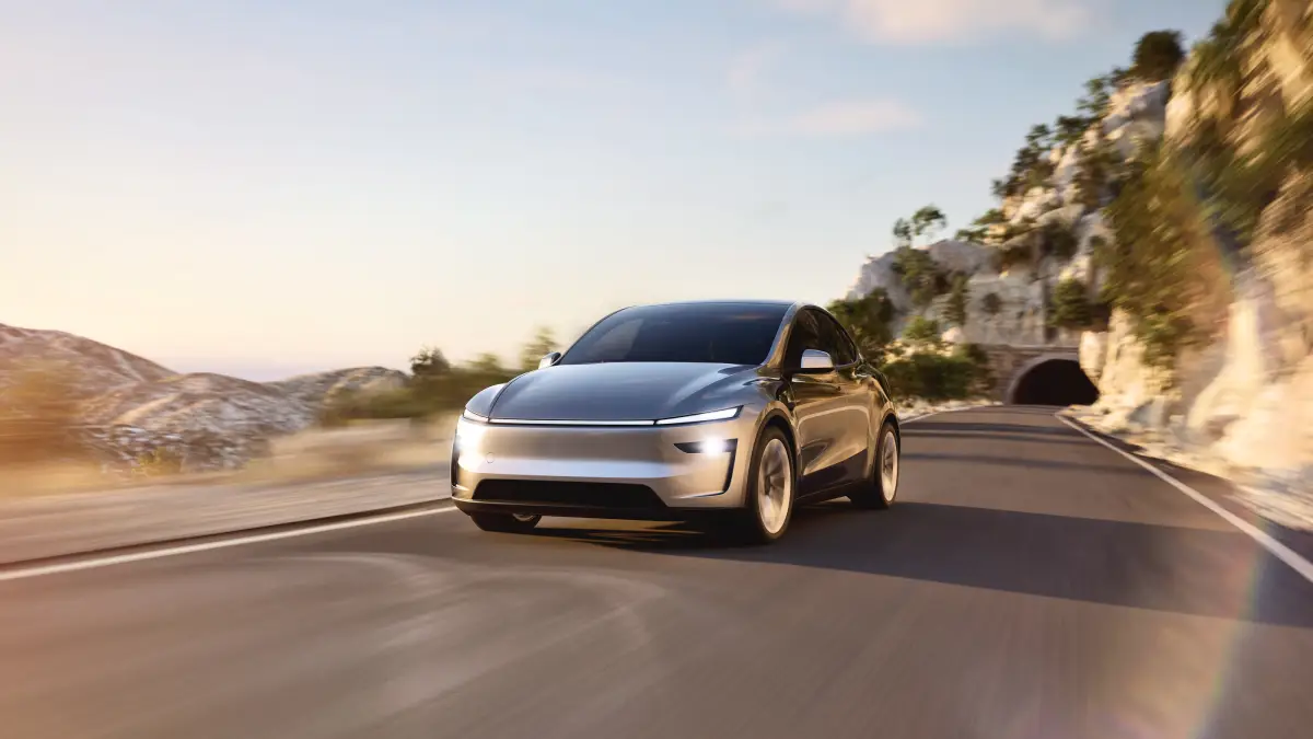 Tesla Model Y 2025