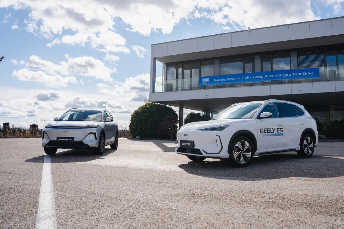 2 SUV Geely