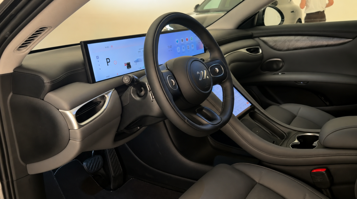 MG IM5 intérieur