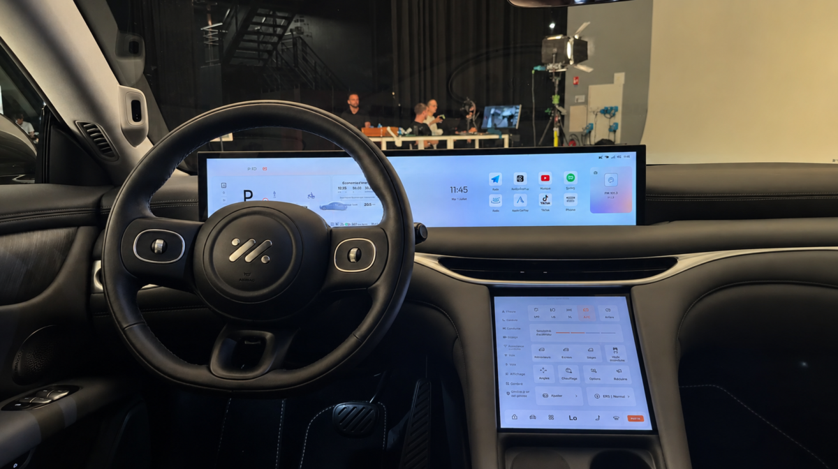 MG IM5 intérieur